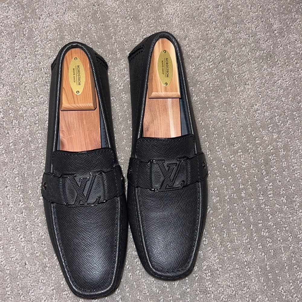 New black Louis Vuitton men’s loafers